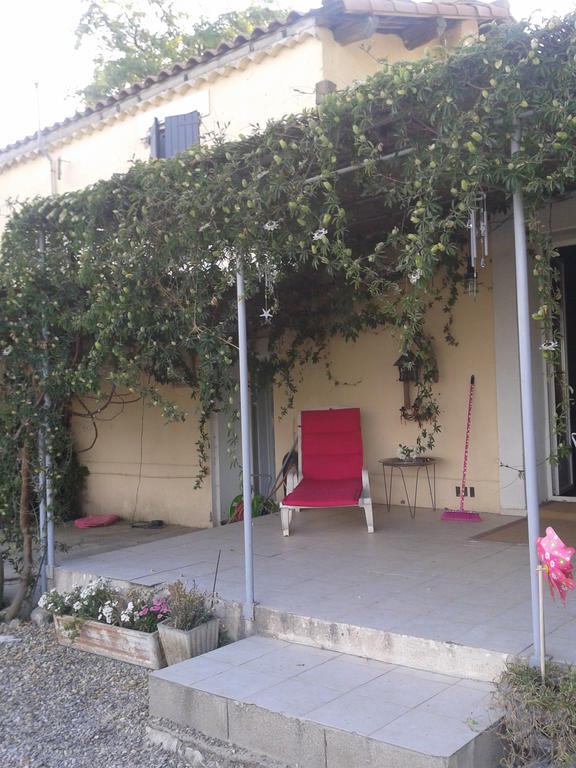 Aux Roses De L'Etang Capestang Exterior foto